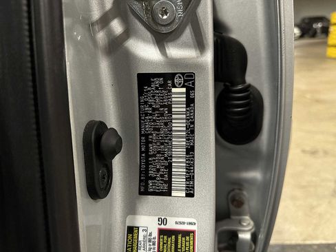 Used 2014 Toyota Corolla LE image 13