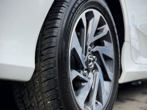 Used 2018 Honda Civic EX image 25