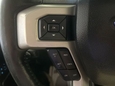 Used 2018 Ford F150 Lariat w/ Equipment Group 502A Luxury AWD/4WD image 18