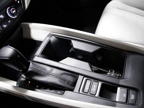 Certified 2023 Honda Accord EX image 28