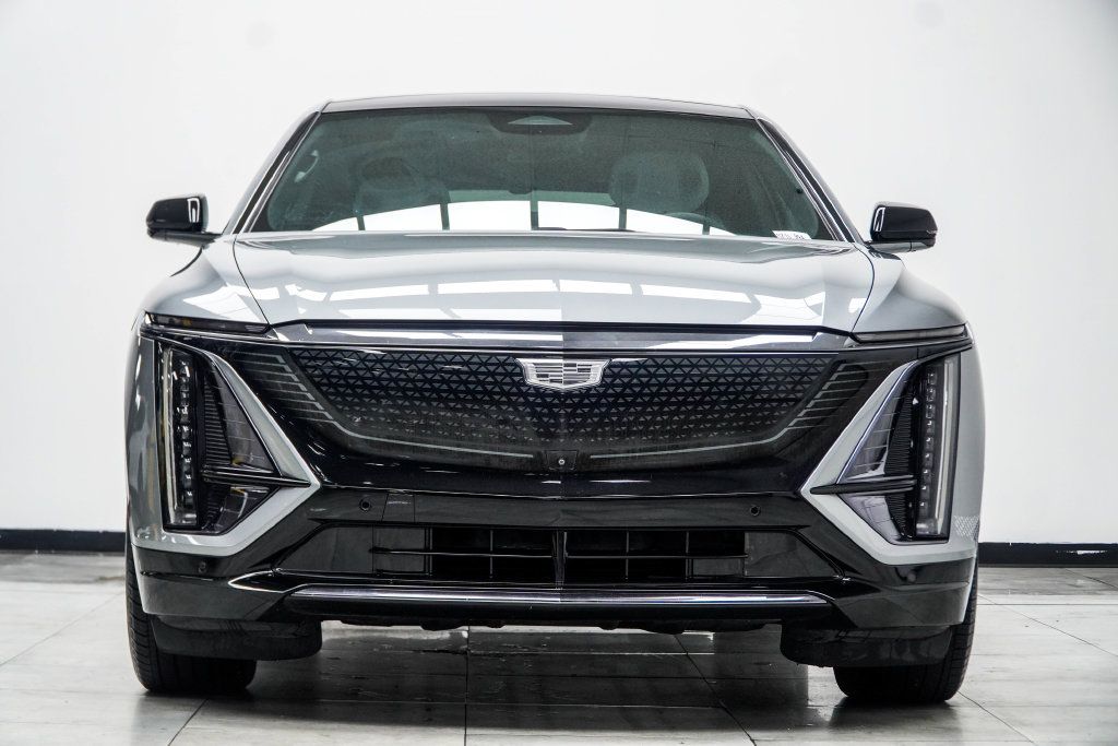 Used 2024 Cadillac Lyriq Sport RWD image 9