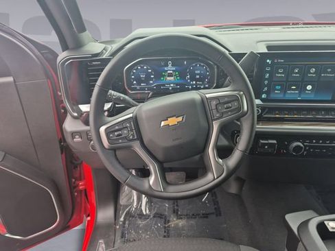 Used 2025 Chevrolet Silverado 1500 LT w/ Z71 Off-Road Package image 13