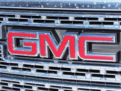 Used 2018 GMC Sierra 3500 Denali w/ Duramax Plus Package image 11