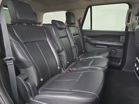 Used 2024 Ford Expedition XLT AWD/4WD image 41