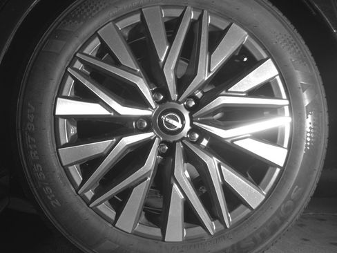 Used 2025 Nissan Altima 2.5 SV image 14