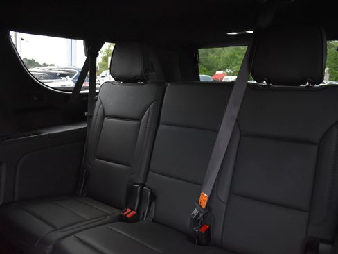 Used 2021 GMC Yukon XL Denali AWD/4WD image 16