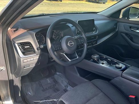 Used 2022 Nissan Rogue SV AWD/4WD image 17