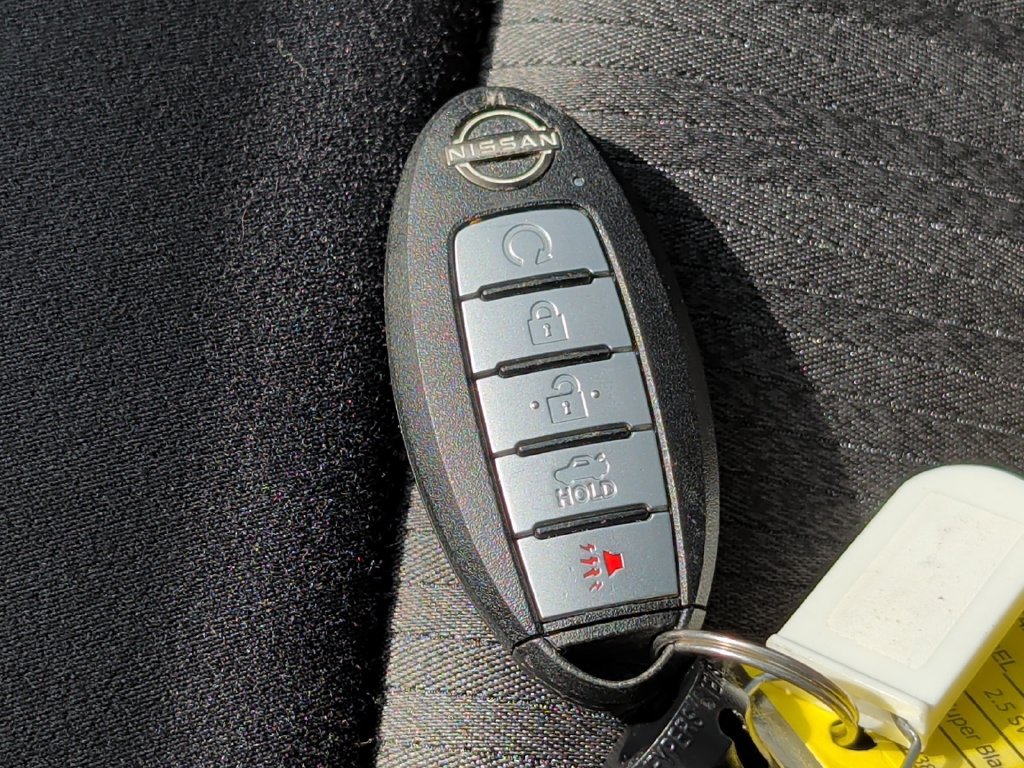 Used 2025 Nissan Altima 2.5 SV FWD image 39