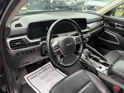 Used 2025 Kia Telluride S AWD/4WD image 27
