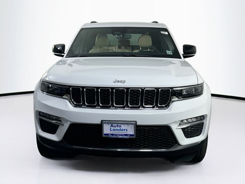 Used 2023 Jeep Grand Cherokee Limited AWD/4WD image 2