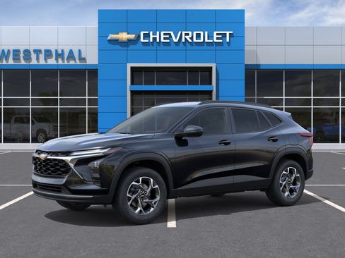 New 2026 Chevrolet Trax LT FWD image 2