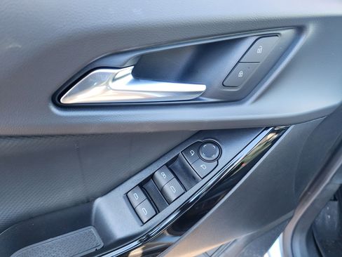 New 2026 Chevrolet Equinox LT image 24