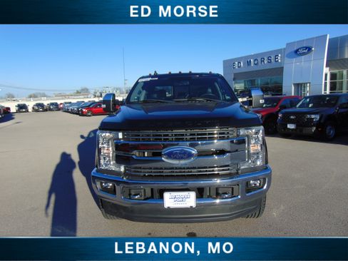 Used 2019 Ford F250 Lariat w/ Chrome Package image 3