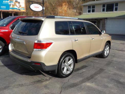 Used 2012 Toyota Highlander Limited w/ Tow Pkg image 6