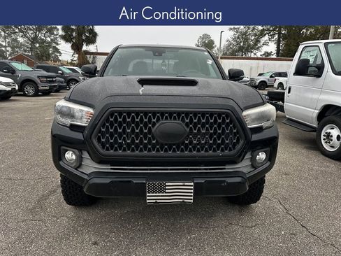 Used 2019 Toyota Tacoma TRD Sport image 8