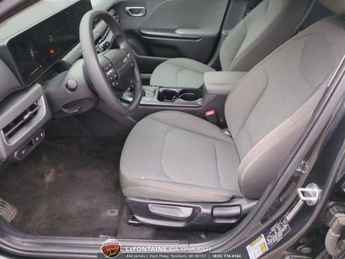 Used 2025 Kia K4 LXS image 18