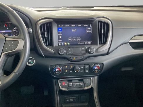 Used 2024 GMC Terrain AT4 w/ Tech Package AWD/4WD image 9