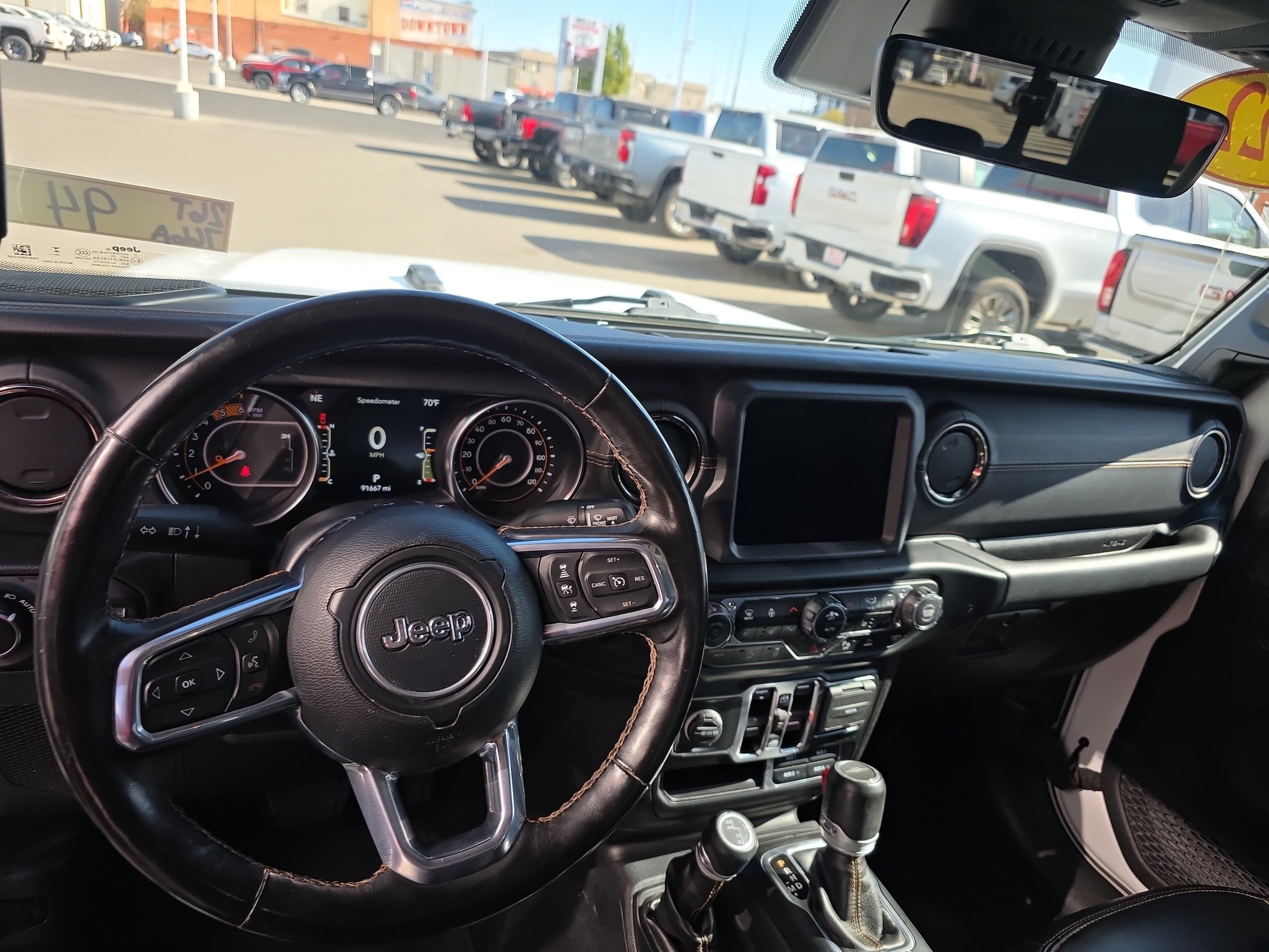 Used 2022 Jeep Gladiator Overland AWD/4WD image 3