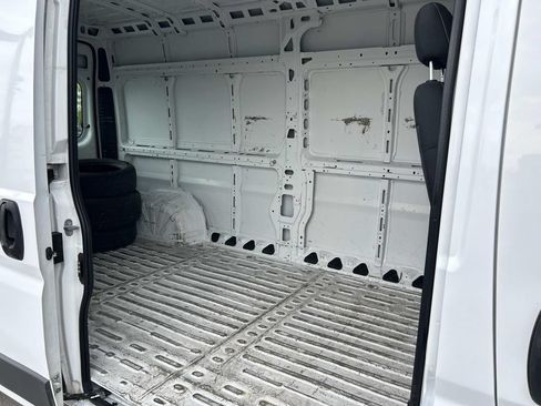 Used 2014 RAM ProMaster 2500 w/ Interior Convenience Group FWD image 19