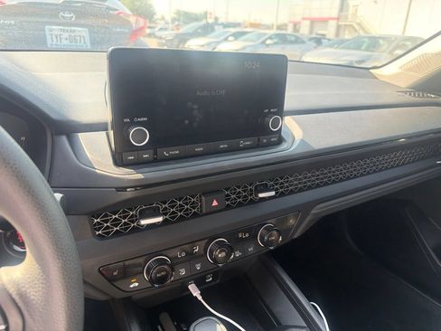 Used 2024 Honda Accord EX image 9
