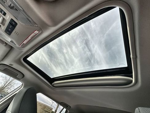 New 2025 Toyota RAV4 XLE image 31