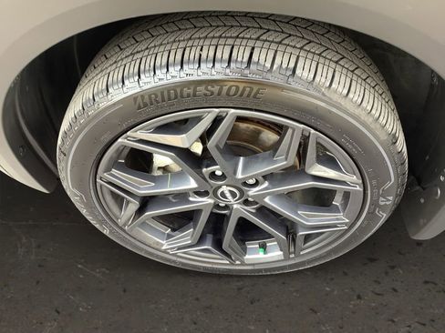 Used 2025 Nissan Kicks SR w/ SR Premium Package image 10