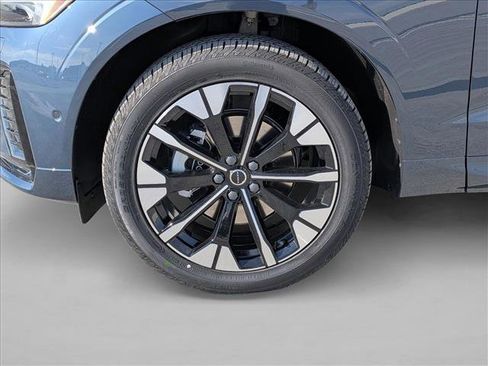 New 2026 Volvo XC60 B5 Plus w/ Protection Package Premier image 11