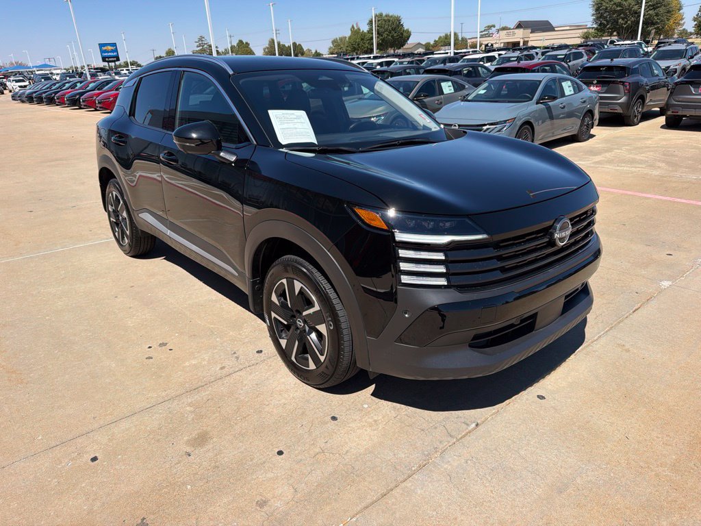 Used 2026 Nissan Kicks SR FWD image 7
