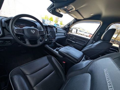 Used 2024 RAM 1500 Laramie AWD/4WD image 5