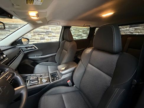 Used 2022 Mitsubishi Outlander ES AWD/4WD image 12