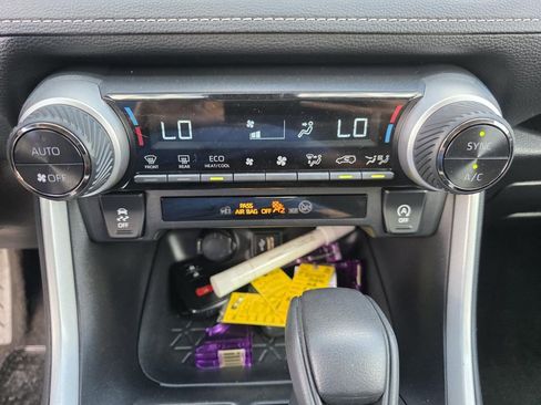 Used 2024 Toyota RAV4 XLE image 21