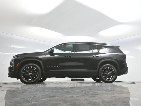 New 2026 Chevrolet Traverse LT w/ Sun and Wheel Package FWD image 5