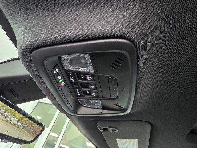 Used 2023 Chevrolet Traverse Premier w/ Redline Edition FWD image 46