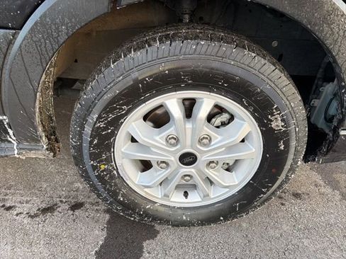 Used 2024 Ford Transit 350 XLT image 2