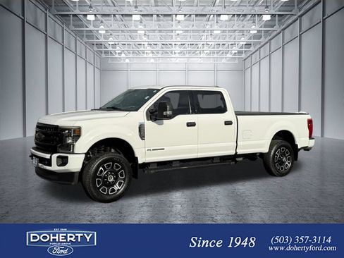 Used 2022 Ford F350 XLT w/ Black Appearance Package AWD/4WD image 1