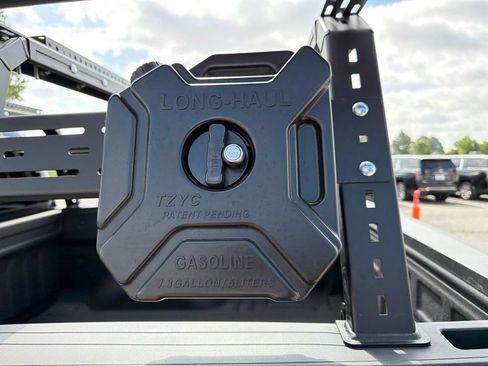 Used 2022 Chevrolet Colorado ZR2 AWD/4WD image 11