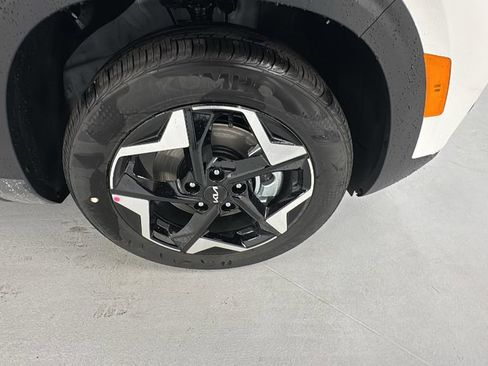New 2026 Kia Seltos S AWD/4WD image 9