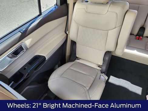 Certified 2023 Ford Explorer Platinum w/ Technology Package AWD/4WD image 16