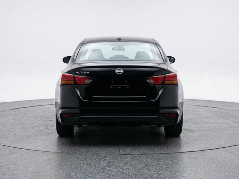 Used 2025 Nissan Altima 2.5 SV FWD image 7