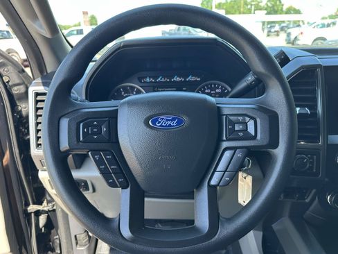 Used 2022 Ford F250 XLT w/ XLT Premium Package AWD/4WD image 14