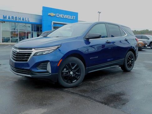 Used 2022 Chevrolet Equinox LT FWD image 2