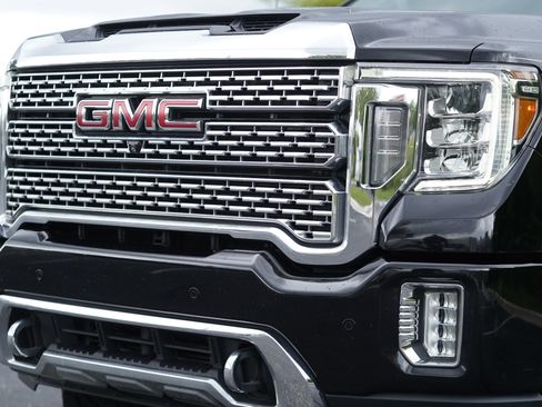 Used 2020 GMC Sierra 2500 Denali w/ Denali Ultimate Package AWD/4WD image 37