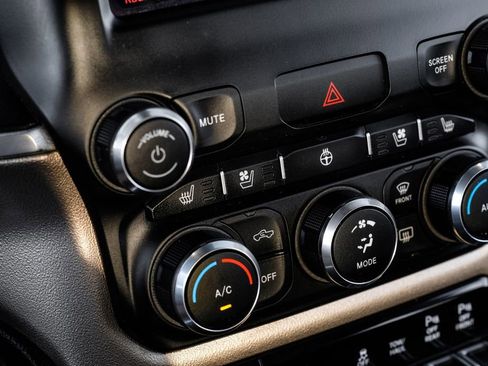 Used 2019 RAM 1500 Laramie image 19