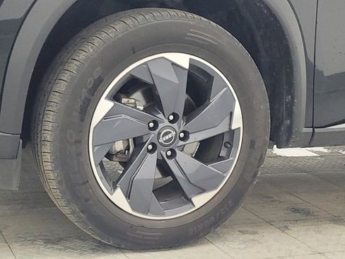 Used 2024 Nissan Rogue SV image 31