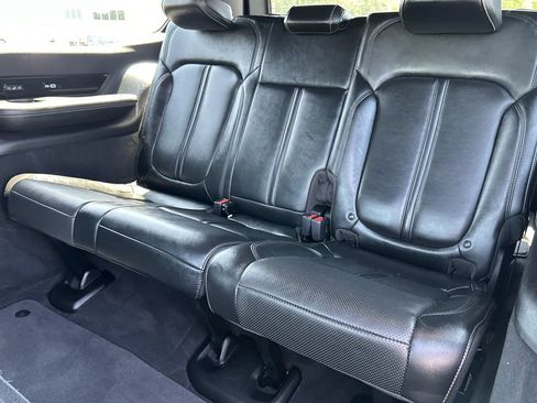 Certified 2022 Jeep Grand Wagoneer Series I w/ Flexible Seating Group AWD/4WD image 16
