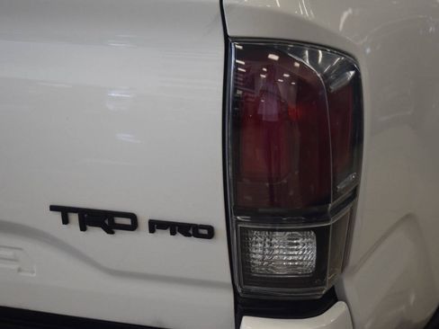 Used 2017 Toyota Tacoma TRD Pro AWD/4WD image 54