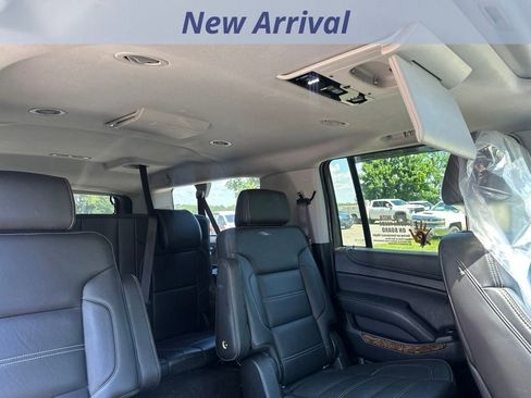 Used 2015 GMC Yukon XL Denali w/ Premium Package AWD/4WD image 7