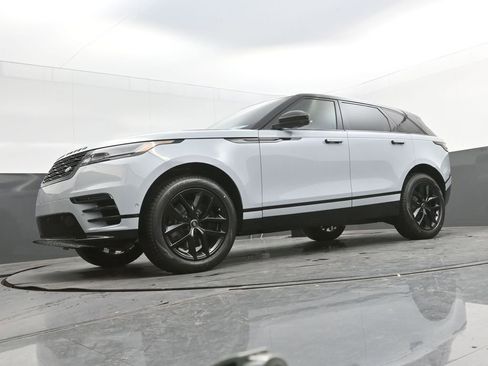 New 2026 Land Rover Range Rover Velar Dynamic SE AWD/4WD image 34