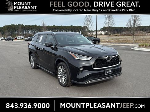 Used 2024 Toyota Highlander Platinum image 1