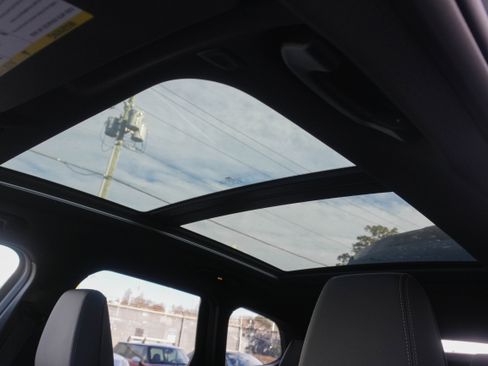 Certified 2025 BMW X1 xDrive28i image 15